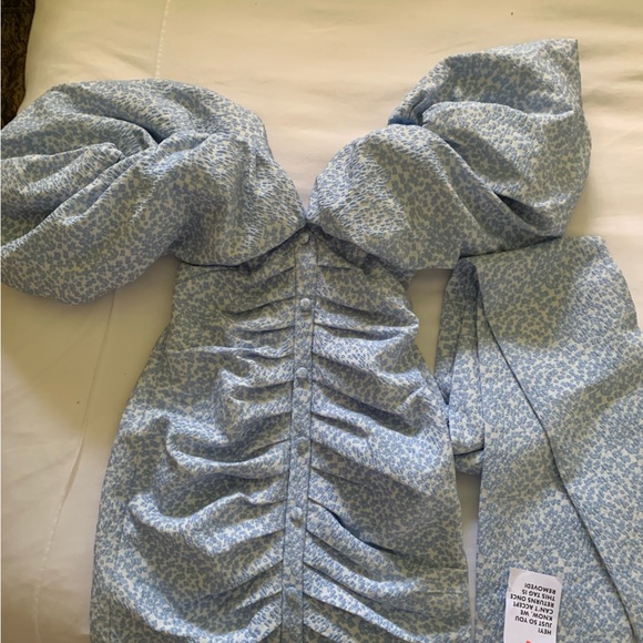 ASOS LUXE bubble bardot jacquard mini dress in blue ditsy floral - Picture 2 of 3